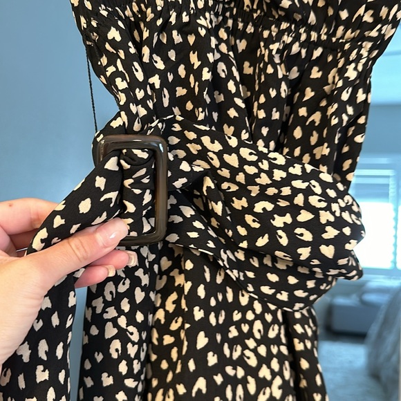 Black and cream romper with belt - Picture 2 of 3